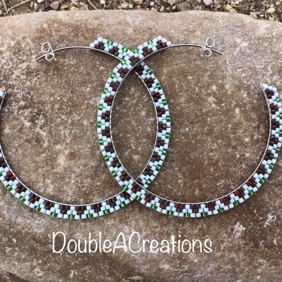 PICASSO Red and Green Beaded 2 1/2” Hoops - Picture 3 of 6